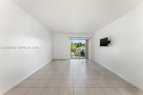 1900 W 54th Street Hialeah FL 33012
