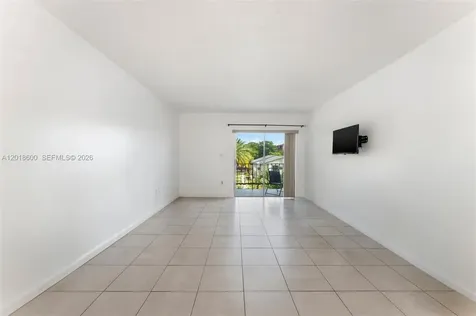 1900 W 54th Street Hialeah FL 33012
