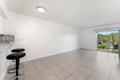 1900 W 54th Street Hialeah FL 33012