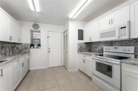 1900 W 54th Street Hialeah FL 33012