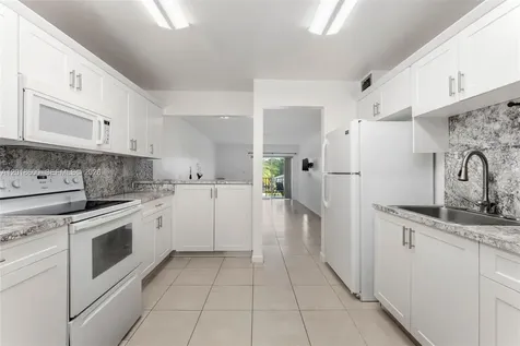 1900 W 54th Street Hialeah FL 33012