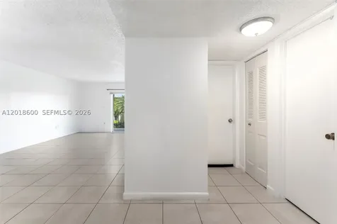 1900 W 54th Street Hialeah FL 33012