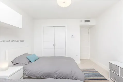 5555 Collins Avenue Miami Beach FL 33140