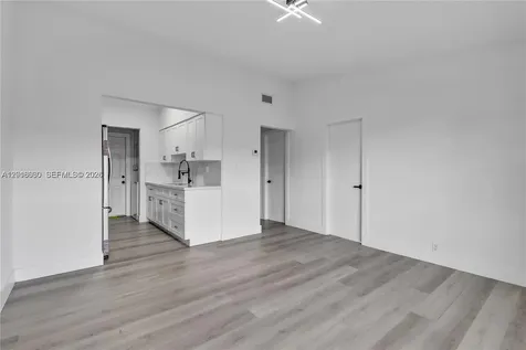 2195 W 5th Avenue Hialeah FL 33010