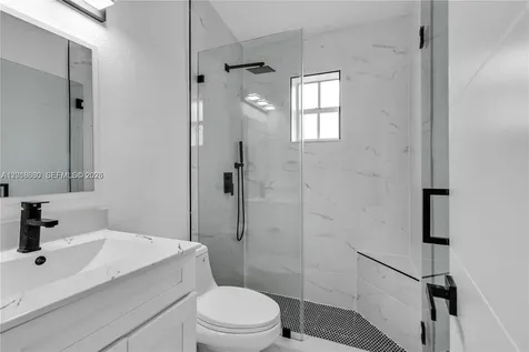 2195 W 5th Avenue Hialeah FL 33010