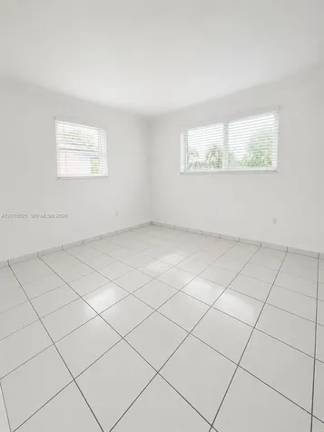 765 W 70th Place Hialeah FL 33014