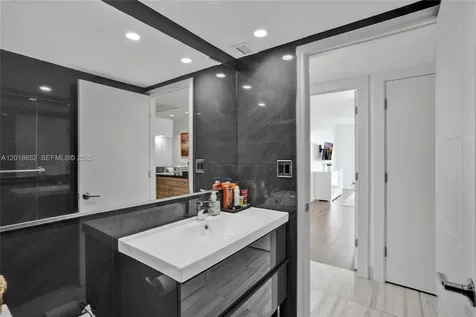 19370 Collins Avenue Sunny Isles Beach FL 33160