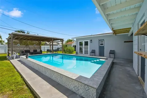 9955 SW 215th Street Cutler Bay FL 33189