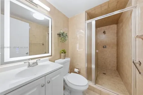 305 W 68th Street Hialeah FL 33014