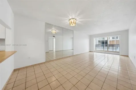 305 W 68th Street Hialeah FL 33014