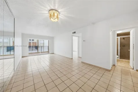 305 W 68th Street Hialeah FL 33014
