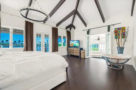 224 S Coconut Lane Miami Beach FL 33139