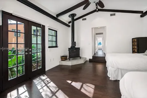 224 S Coconut Lane Miami Beach FL 33139