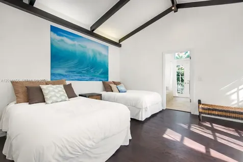 224 S Coconut Lane Miami Beach FL 33139