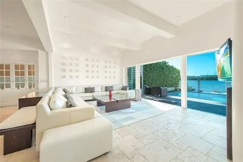 224 S Coconut Lane Miami Beach FL 33139