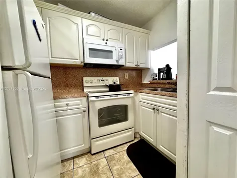 8145 NW 7th Street Miami FL 33126