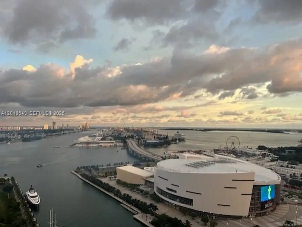 900 Biscayne Boulevard Miami FL 33132