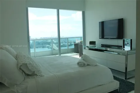 900 Biscayne Boulevard Miami FL 33132