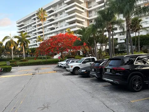 199 Ocean Lane Drive Key Biscayne FL 33149