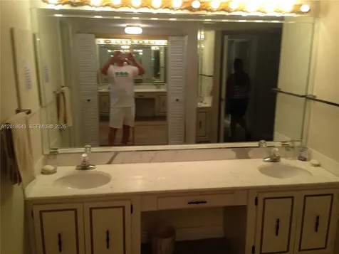 199 Ocean Lane Drive Key Biscayne FL 33149