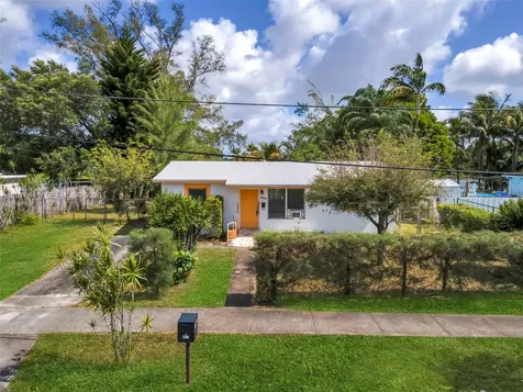 3411 SW 35th Street West Park FL 33023