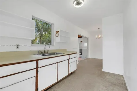 3411 SW 35th Street West Park FL 33023