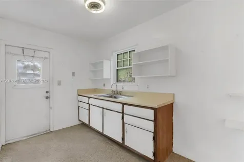 3411 SW 35th Street West Park FL 33023