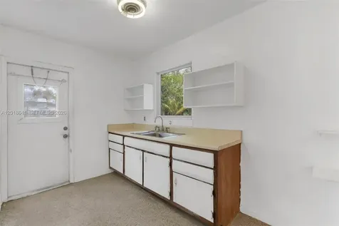 3411 SW 35th Street West Park FL 33023