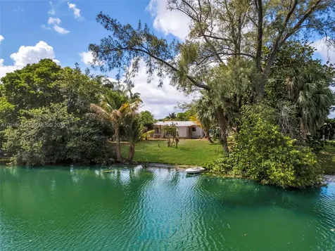 3411 SW 35th Street West Park FL 33023