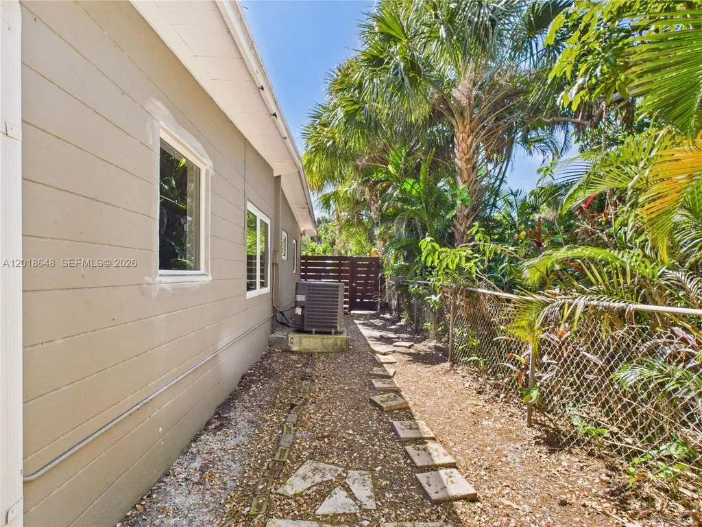 1632 SW 28th Avenue Fort Lauderdale FL 33312