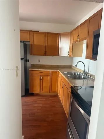 2025 NE 164th Street North Miami Beach FL 33162