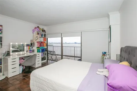 1800 NE 114th Street Miami FL 33181