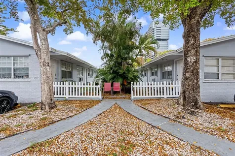 923 SE 2nd Avenue Hallandale Beach FL 33009