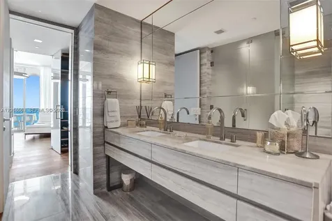 18975 Collins Avenue Sunny Isles Beach FL 33160
