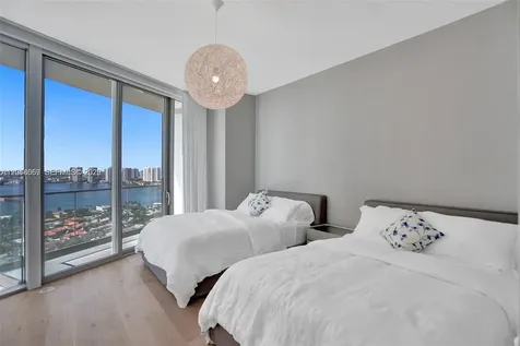 18975 Collins Avenue Sunny Isles Beach FL 33160