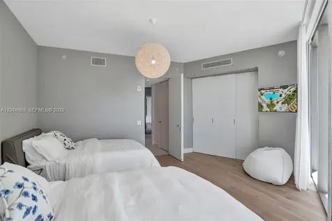18975 Collins Avenue Sunny Isles Beach FL 33160