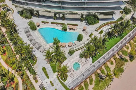 18975 Collins Avenue Sunny Isles Beach FL 33160