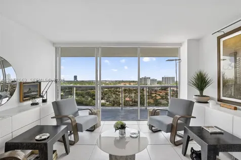 20505 E Country Club Drive Aventura FL 33180