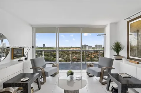 20505 E Country Club Drive Aventura FL 33180