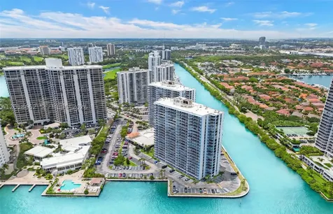 20505 E Country Club Drive Aventura FL 33180
