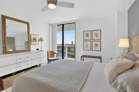 20505 E Country Club Drive Aventura FL 33180