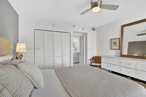 20505 E Country Club Drive Aventura FL 33180
