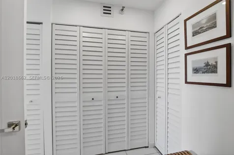 20505 E Country Club Drive Aventura FL 33180