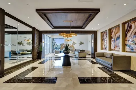 20505 E Country Club Drive Aventura FL 33180