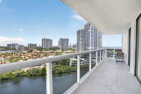 20505 E Country Club Drive Aventura FL 33180