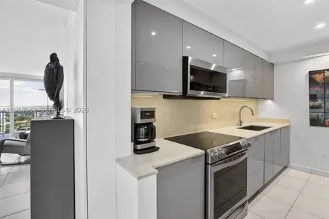 20505 E Country Club Drive Aventura FL 33180