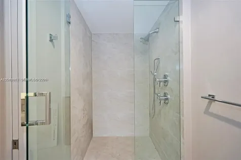 488 NE 18th Street Miami FL 33132