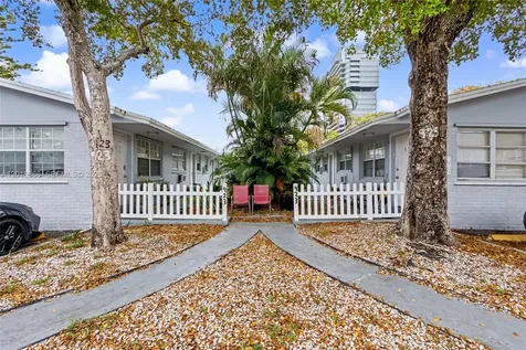 923 SE 2nd Avenue Hallandale Beach FL 33009