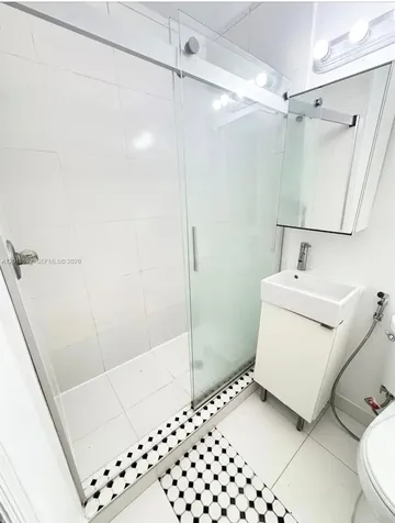 1611 Michigan Avenue Miami Beach FL 33139