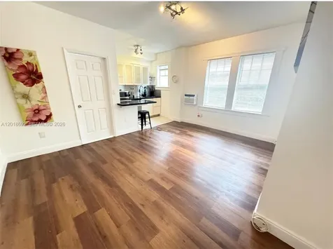 1611 Michigan Avenue Miami Beach FL 33139